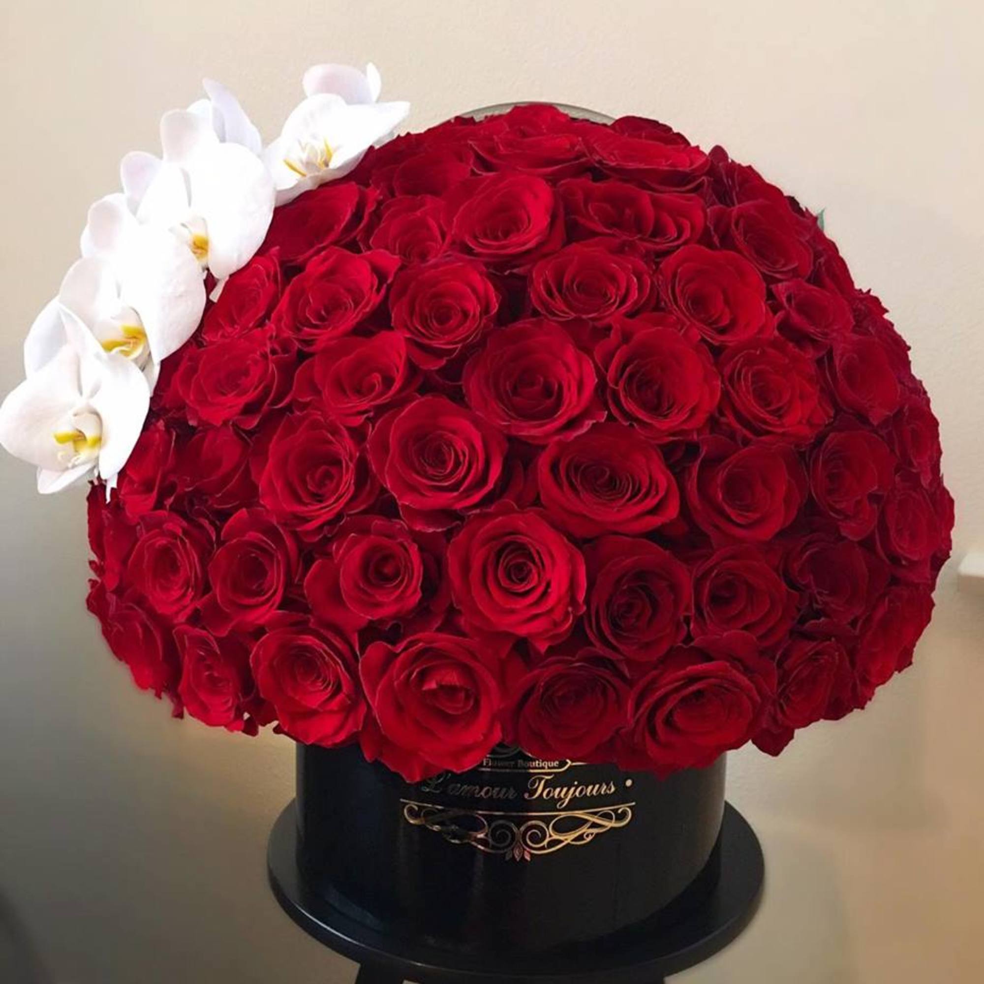 Grand Signature Box 100 Red Roses