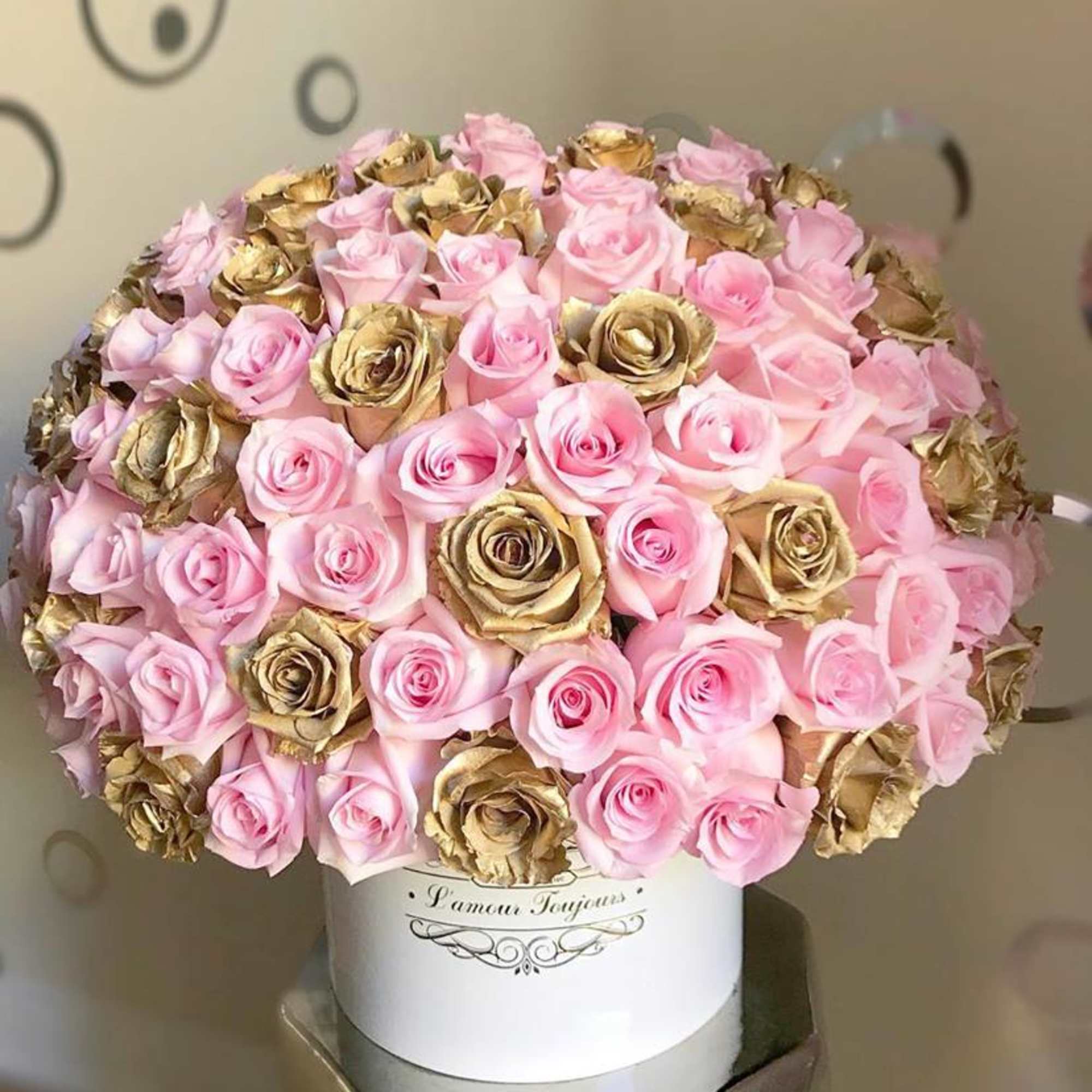 Princess Signature Box Pink&Gold - Yorba Linda Same Day Flower Delivery