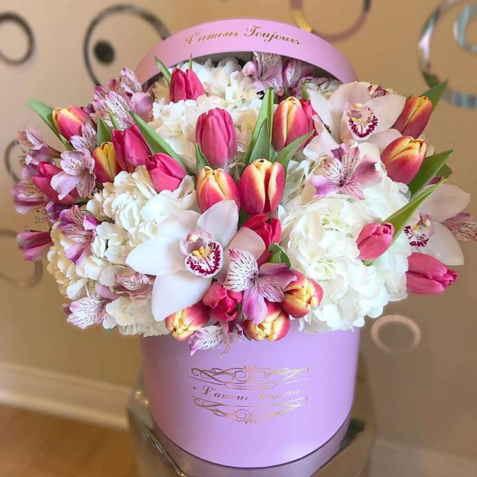 San Diego Signature Flower Box - Same Day Flower Delivery