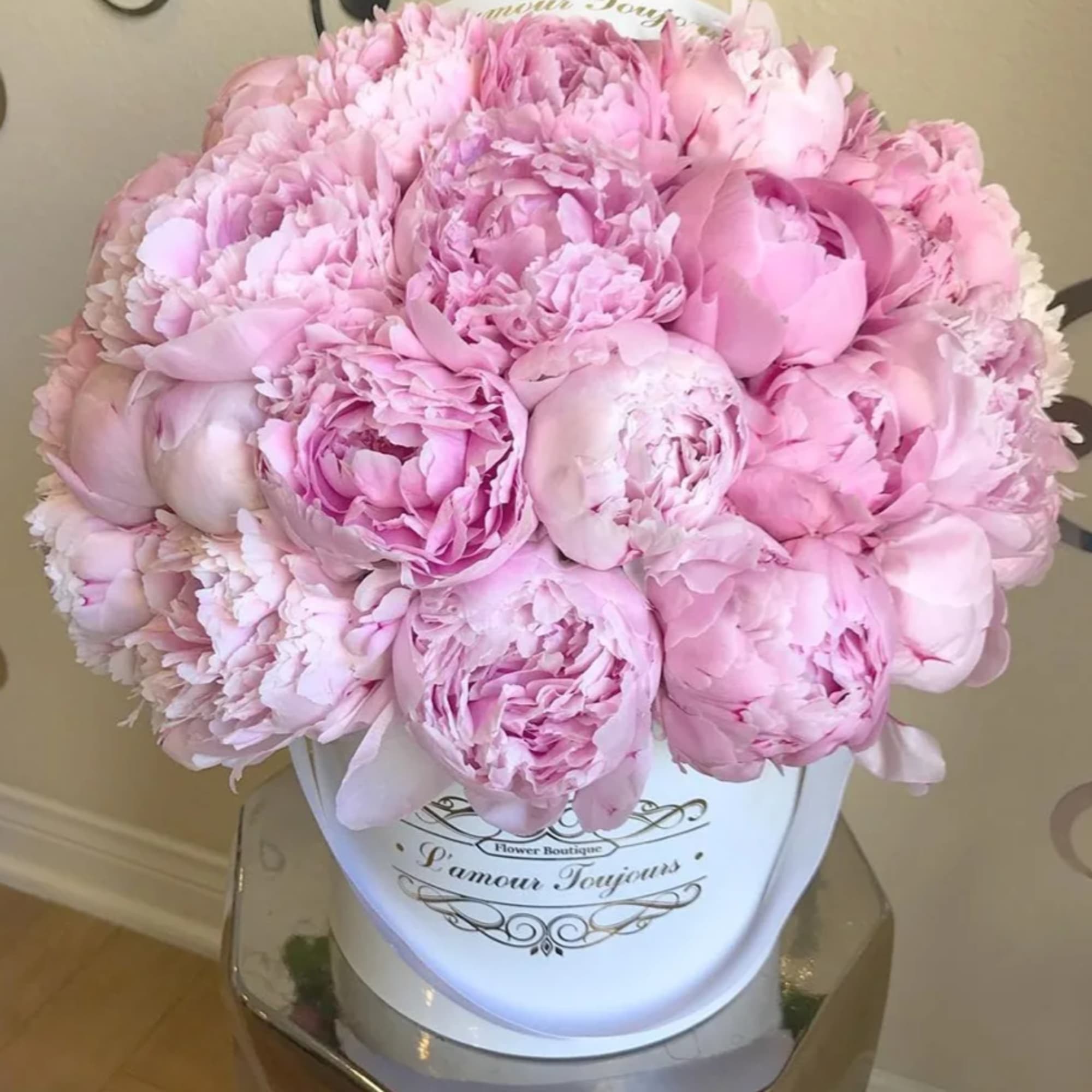 Pink Obsession Peony Signature Box
