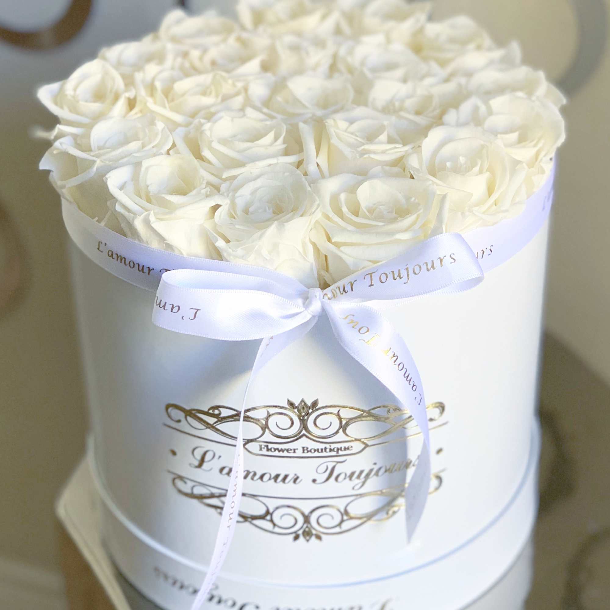 Classic Everlasting Roses Signature Box - Real Roses that last up to 3 years