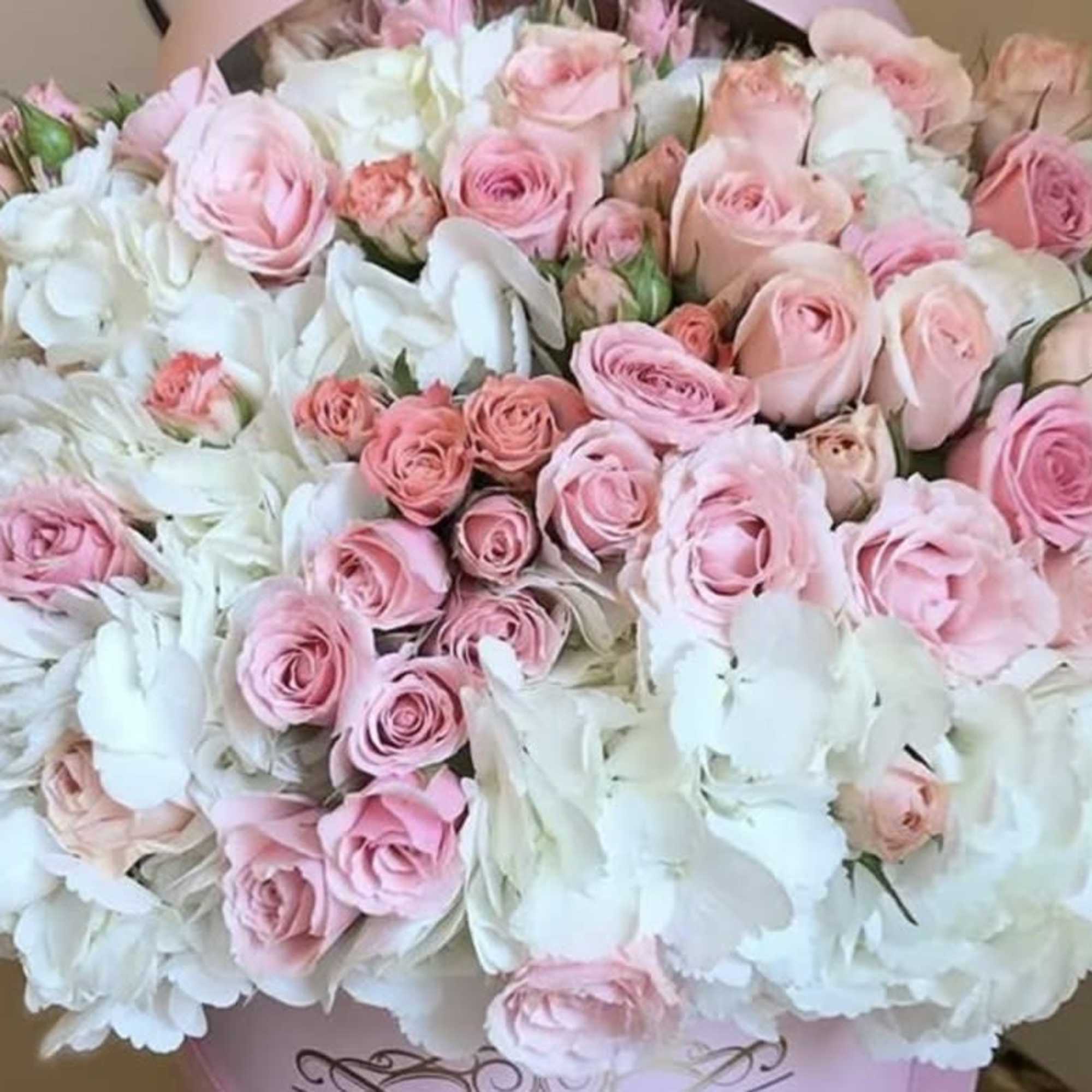 Pink Heaven Signature Box